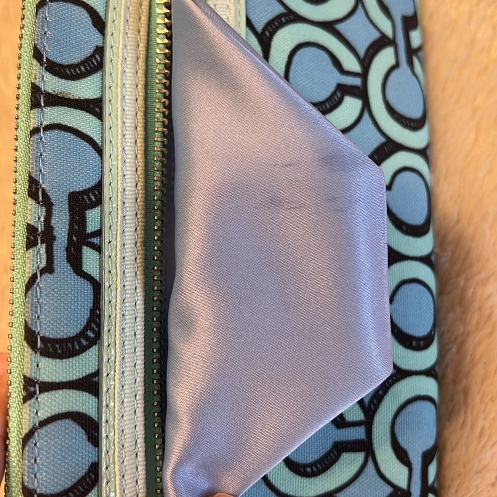 COACH - Picture 12 of 13